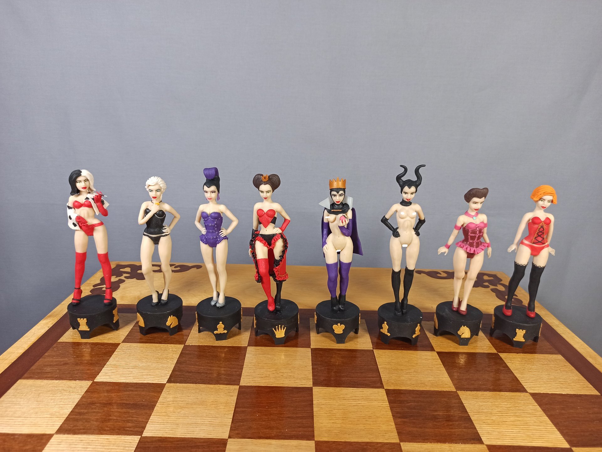 Шахматная фигурка Урсула их мультфильма "Русалочка" смотреть онлайн