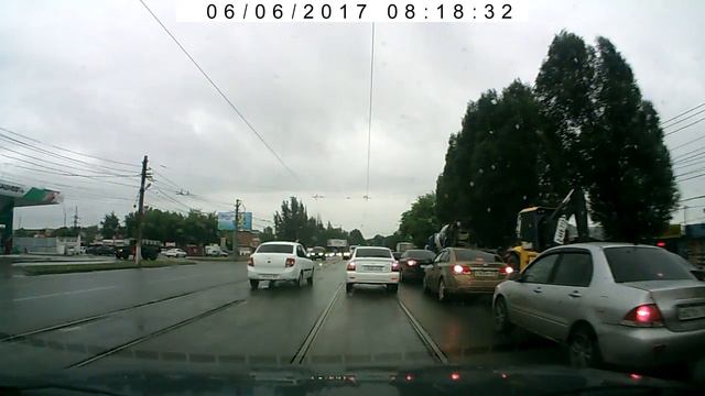 Езда по встречным трамвайным путям смотреть онлайн