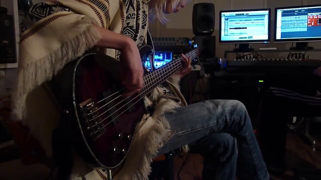 Frosttide @ Studio 2012 (Recording Bass Guitar) смотреть онлайн