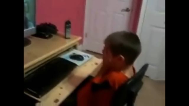Most epic scary maze prank game reactions! (1/2) Funny! смотреть онлайн