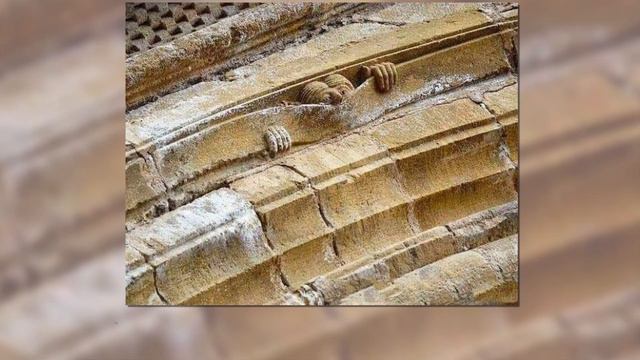 Times People Accidentally Found A Real-Life Easter Egg смотреть онлайн