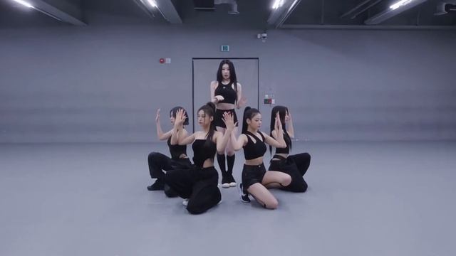 ITZY - Cheshire (Dance Practice Mirrored + Zoomed) смотреть онлайн