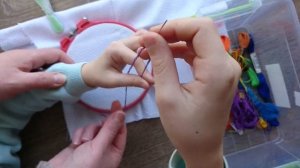 Мастер класс для юных вышивальщиц -Таисия-рукодельница, урок 2 ПЯЛЬЦА, ТКАНЬ, ПЕРВЫЕ СТЕЖКИ