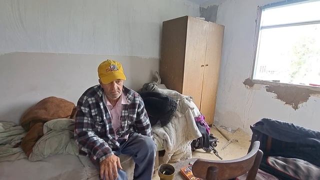 СЕРГЕЙ ЗВОНИЛ ЛЮДМИЛЕ ЗАКОНЧИЛИСЬ ПРОДУКТЫ ? ХОТЯБЫ ХЛЕБА ? ДАЙТЕ смотреть онлайн