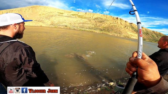 PB Sturgeon Caught from the River By Vlogger John With Southern Alberta's Best Angler Dino Lazardis смотреть онлайн