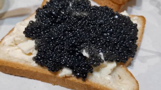 SANDWICH С ЧЕРНОЙ ИКРОЙ/// Как ПрАВИЛЬНО КУШАТЬ! НоВИНКА под НОВЫй ГоД! смотреть онлайн