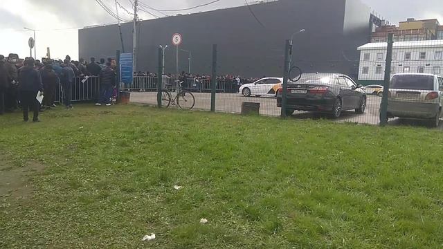 ПАТЕНТ УЧУН УФМС Сахаровда толпа очередь 3 мая 2021 г. смотреть онлайн