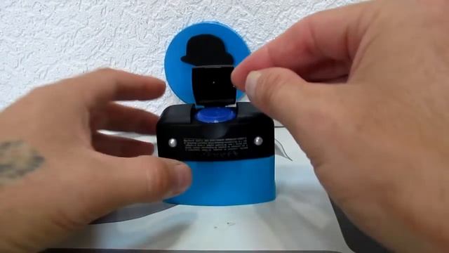 Идея. Сувенир. РАРИТЕТ из ФЛАКОНА. Миниатюрная модель радиолы. Поделка своими руками. смотреть онлайн