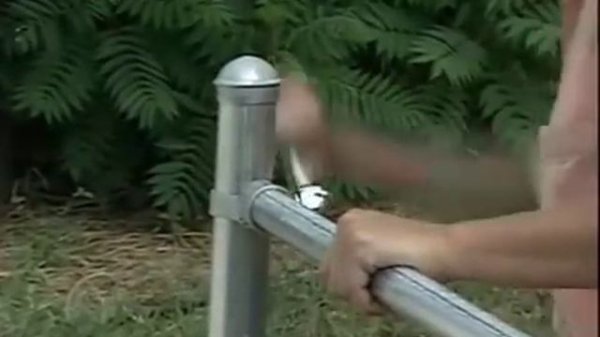 How to install chain link fence. Propriety of techniques and materials used in chain link fences