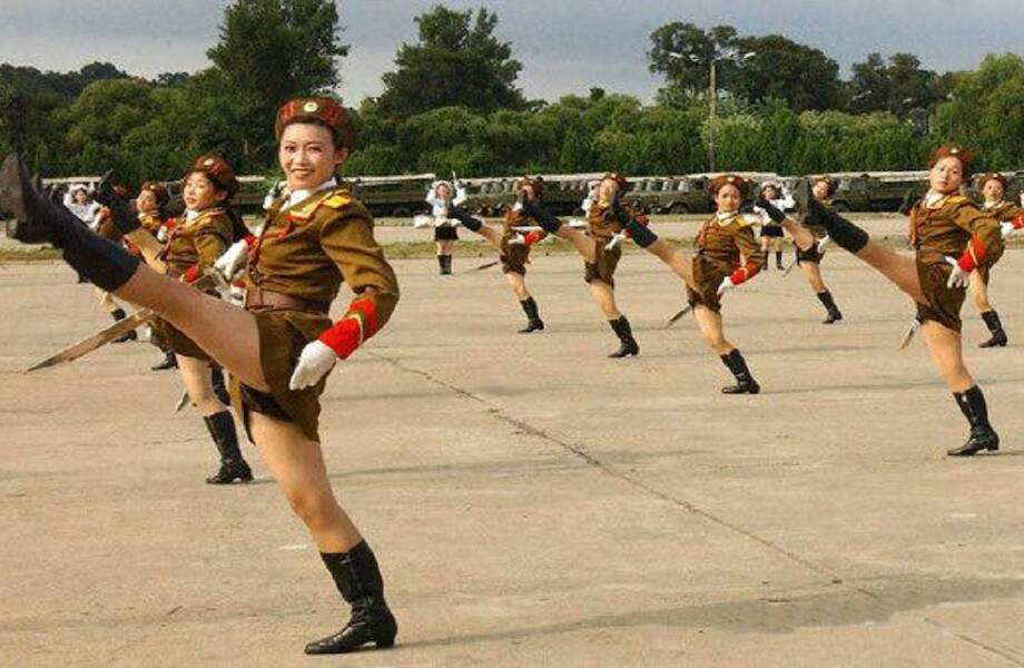 Женщины в армии Северной Кореи? смотреть онлайн