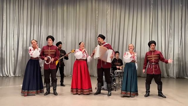"Тэче вода в ярку" Ансамбль "Славица" смотреть онлайн