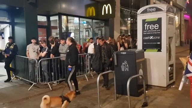 GYPSY TRAVELLER GIRL GOES BARE KNUCKLE ON HARD MAN ( PART 1 ) смотреть онлайн