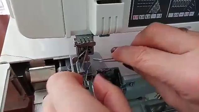 Коверлок LEADER VS390D (3-х ниточная оверлочная строчка,широкая) смотреть онлайн