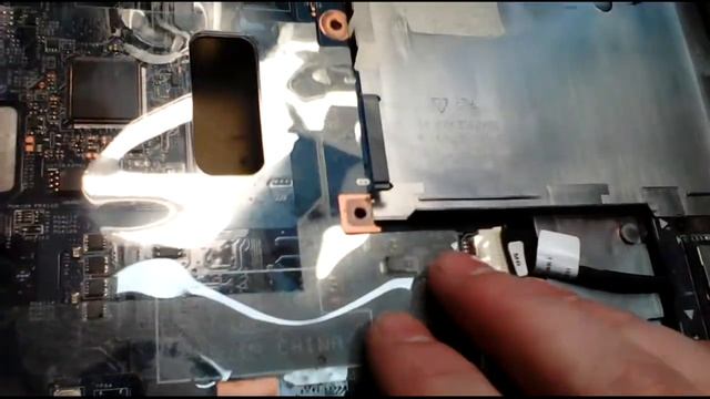 Залитый ноутбук Lenovo (осмотр, замена КВ модуля) смотреть онлайн