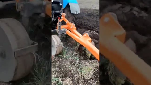 Плуг Полігон в роботі ! смотреть онлайн