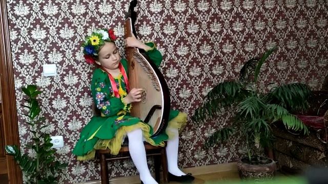 38. Даньків Дарина . Сл. О. Шуруй, муз. М. Ведмедері, ар. Л.Ткаченко « Край калини» смотреть онлайн