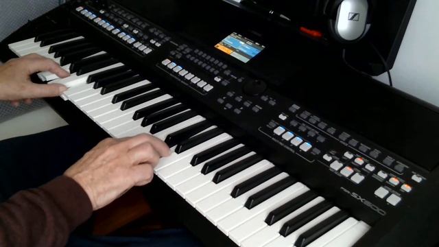 California Blue (Roy Orbison) cover by Henry, Yamaha PSR SX600 смотреть онлайн