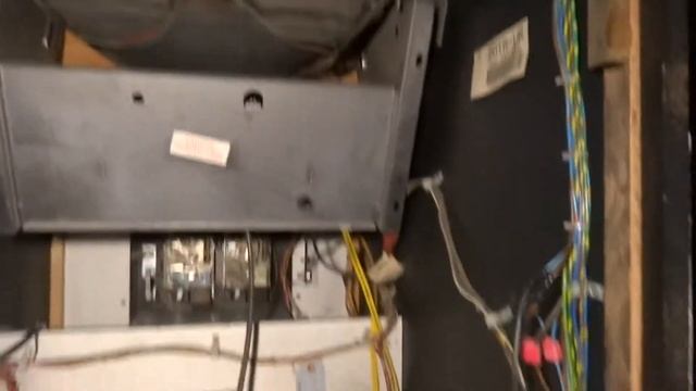Discs of Tron Arcade Internals смотреть онлайн