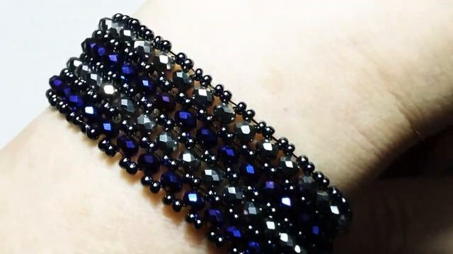 Бисероплетение. Украшение. Ожерелье из бисера и бусин. 1 часть. Мастер класс. Пошаговый МК . смотреть онлайн