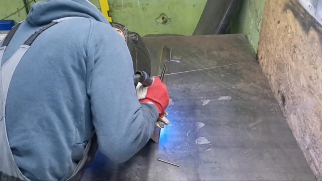 Приспособа для сборки стоек под ограждение... смотреть онлайн