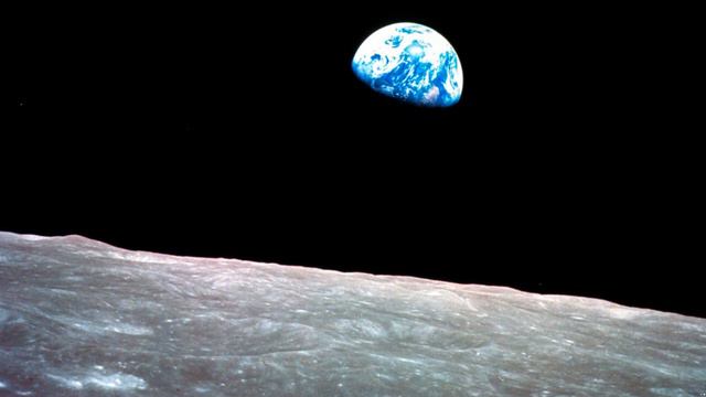 NASA astronaut Frank Borman has died смотреть онлайн