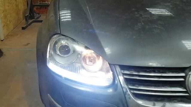 Volkswagen Golf. Установка биксеноновых линз. Установка ксенона. ДХО с Динамическим поворотником. смотреть онлайн