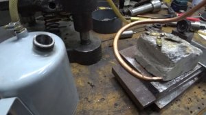 Бензиновая горелка из паяльной лампы.