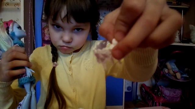 Обзор на Эбби боминейбл арт класс смотреть онлайн