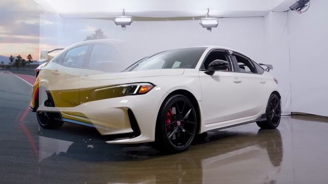 First Look at the 2023 Civic Type R смотреть онлайн