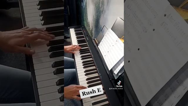 Rush E #piano #pianist #music #пианист #игранапианино смотреть онлайн