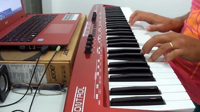 Midi-клавиатура Behringer