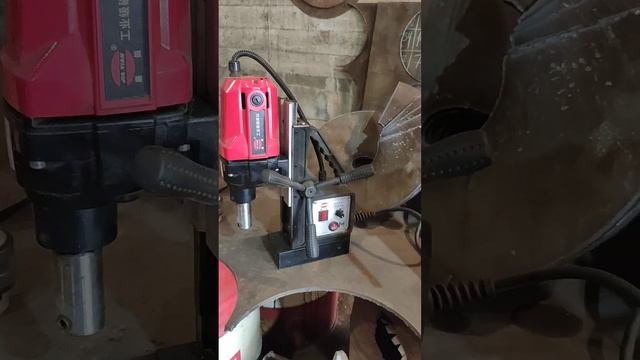 Сверлильный станок на электромагните(магнитная дрель).Обзор, сравнение. смотреть онлайн