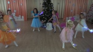 Очень красивый танец фей на Новый Год