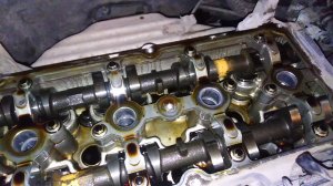 Замена прокладки клапанной крышки в двигателе MR20DE Nissan Qashqai +2 на пробеге 206000 км.