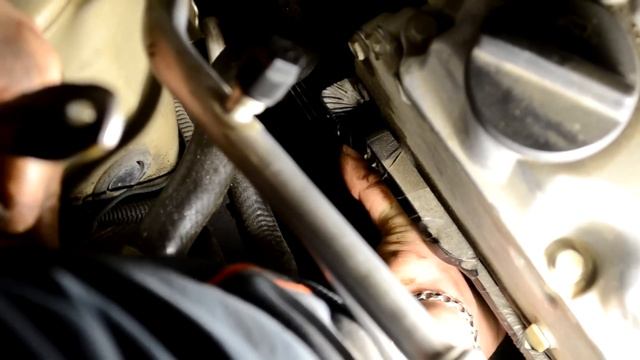 Как определить состояние ремней и роликов оборудования, замена на примере Nissan смотреть онлайн