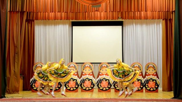 Хореографическая студия «Конфетти» - Русские матрёшечки смотреть онлайн