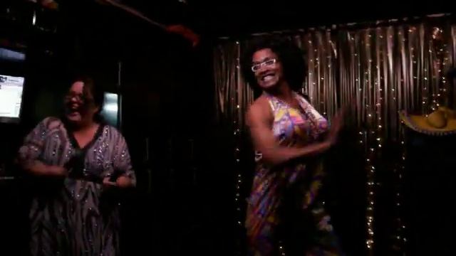 CJs Karaoke bar does single ladies (Yoel Viñales from cuba) смотреть онлайн