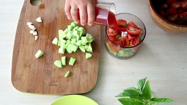 Летний холодный суп Ничего не придется варить или жарить смотреть онлайн