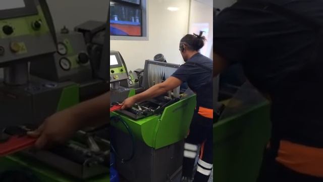 Работа мобильного сервисного центра Олимпийского комитета России смотреть онлайн