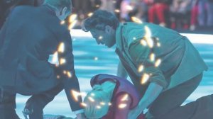 НА РУКАХ Унесли её со льда. Ледниковое падение Татьяны Тотьмяниной.Фигурное катание.news