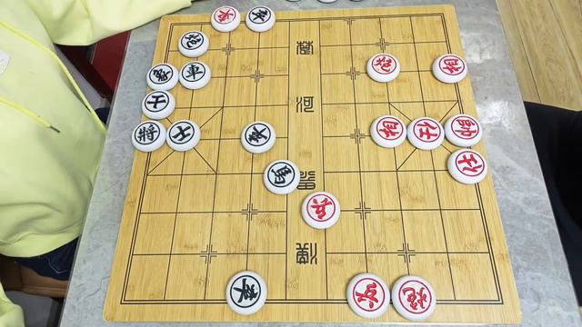 居然让我40回合绝杀他，结果50回合才绝杀，绝杀太精彩！【象棋八妹】 смотреть онлайн