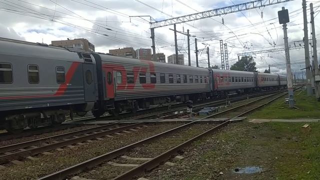 "Внезапная остановка" Электровоз ЭП2К-207 с поездом №155 Анапа - Москва смотреть онлайн