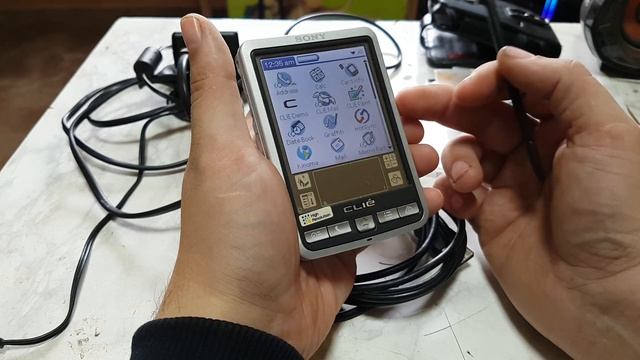 Электронный органайзер Sony CLIE PEG SJ22U смотреть онлайн