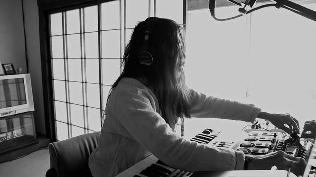 Sorrow Dance: Synth and Effects Improv - Kiminari Naraoka смотреть онлайн