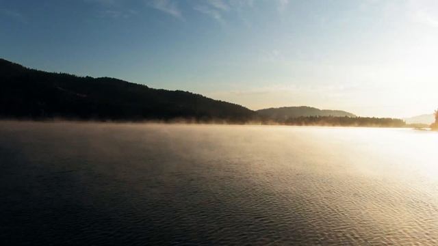Видео без авторских прав/ 4к/ Туман/ Река/ Видео с дрона смотреть онлайн