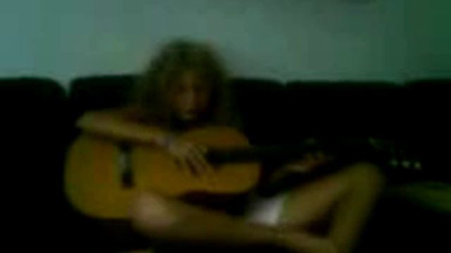 ahah veronica suona la chitarra смотреть онлайн