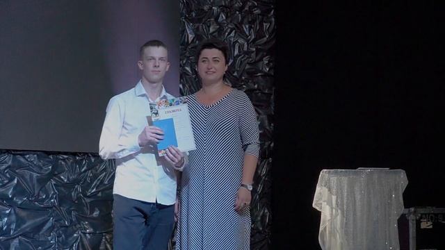 Вручение Аттестатов Школа №76 смотреть онлайн