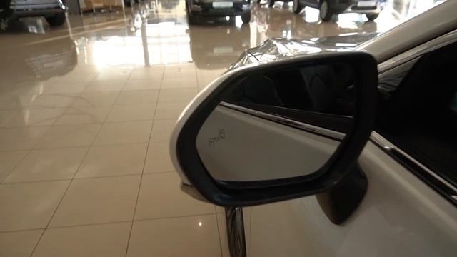 Кто круче! Avalon или Camry? Сравниваю обстановку за рулём. Раскрываю стоимость