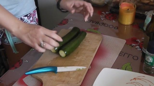 Макароны (спиральки) с авокадо и цукини (кабачком). Ну Ооочень вкусно! смотреть онлайн