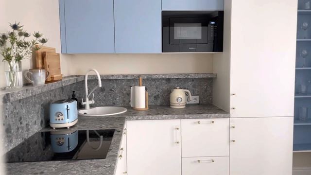 Атмосферная квартира-студия в Санкт-Петербурге. смотреть онлайн